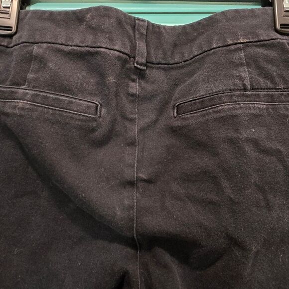 Old Navy Black Mid Rise Pixie - Picture 5 of 6